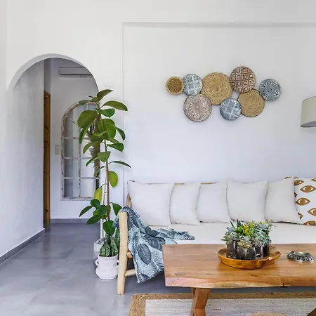 Amaranthos Garden Retreat