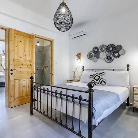 Vakantiehuis Amaranthos Garden Retreat *