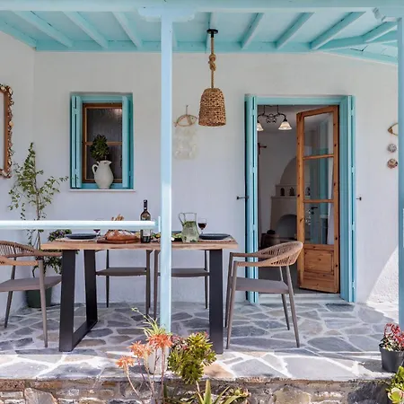 בית נופש Amaranthos Garden Retreat סקופלוס טאון