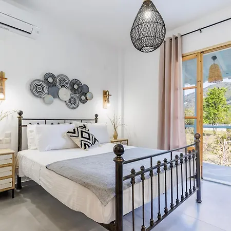 Amaranthos Garden Retreat *