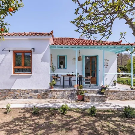 Amaranthos Garden Retreat *