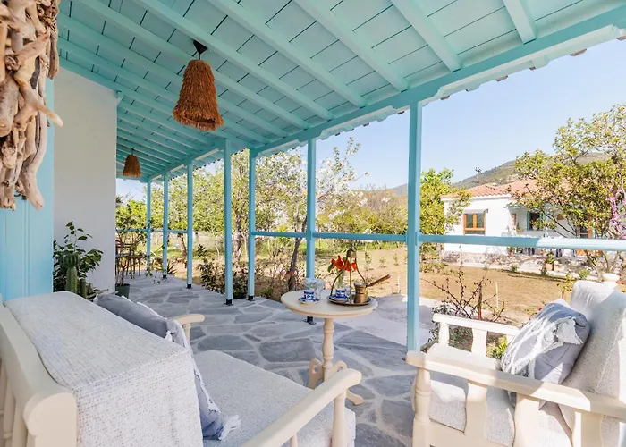 בית נופש Amaranthos Garden Retreat סקופלוס טאון