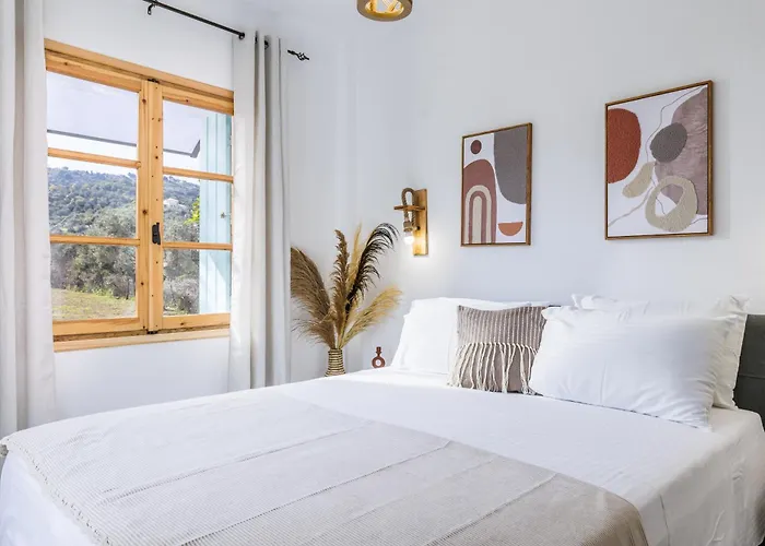 Amaranthos Garden Retreat *