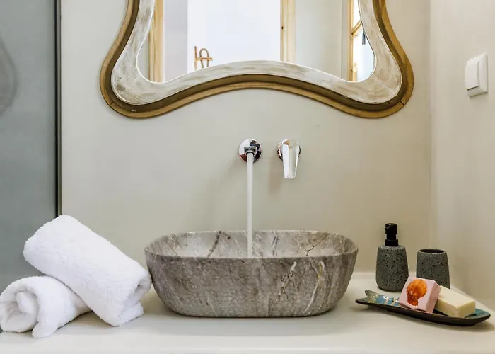 Amaranthos Garden Retreat בית נופש