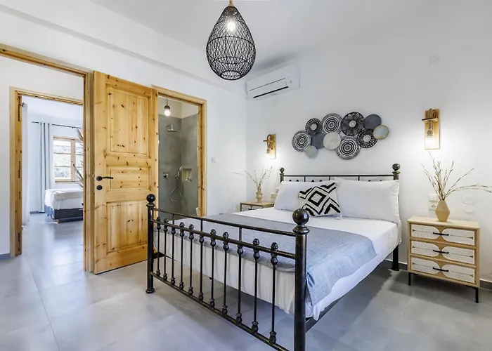 בית נופש Amaranthos Garden Retreat *