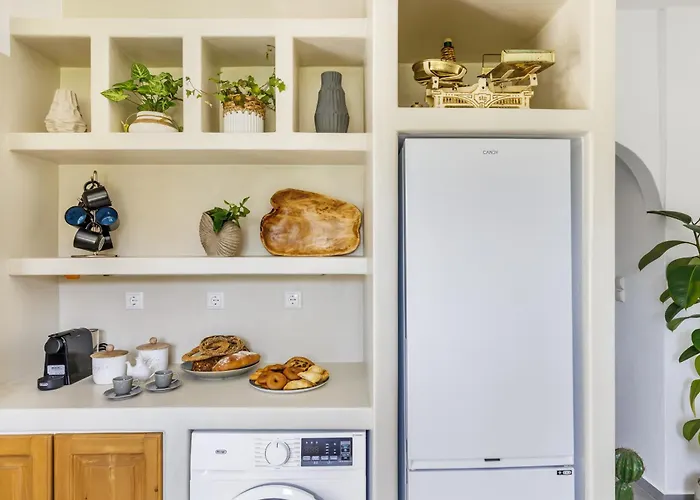 Amaranthos Garden Retreat בית נופש סקופלוס טאון