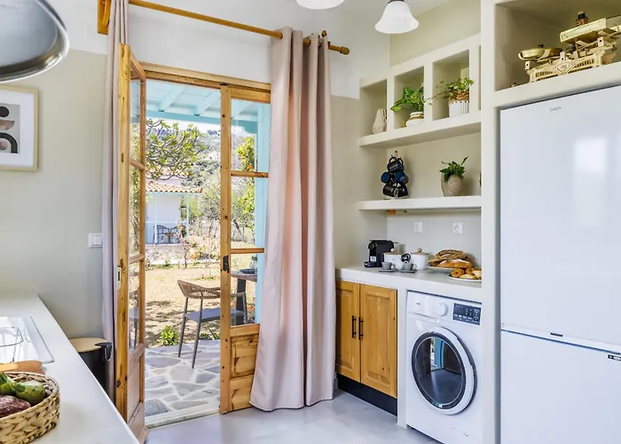 Amaranthos Garden Retreat * סקופלוס טאון